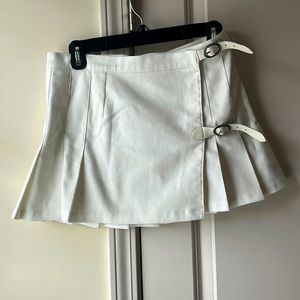 Brandy Melville Pleated Buckle Skirt